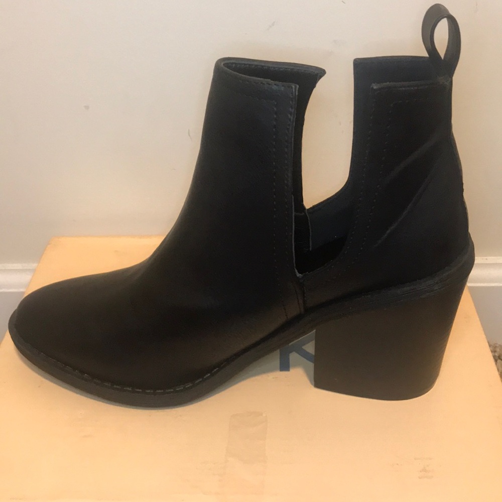 Block heel booties - Picture 3 of 3